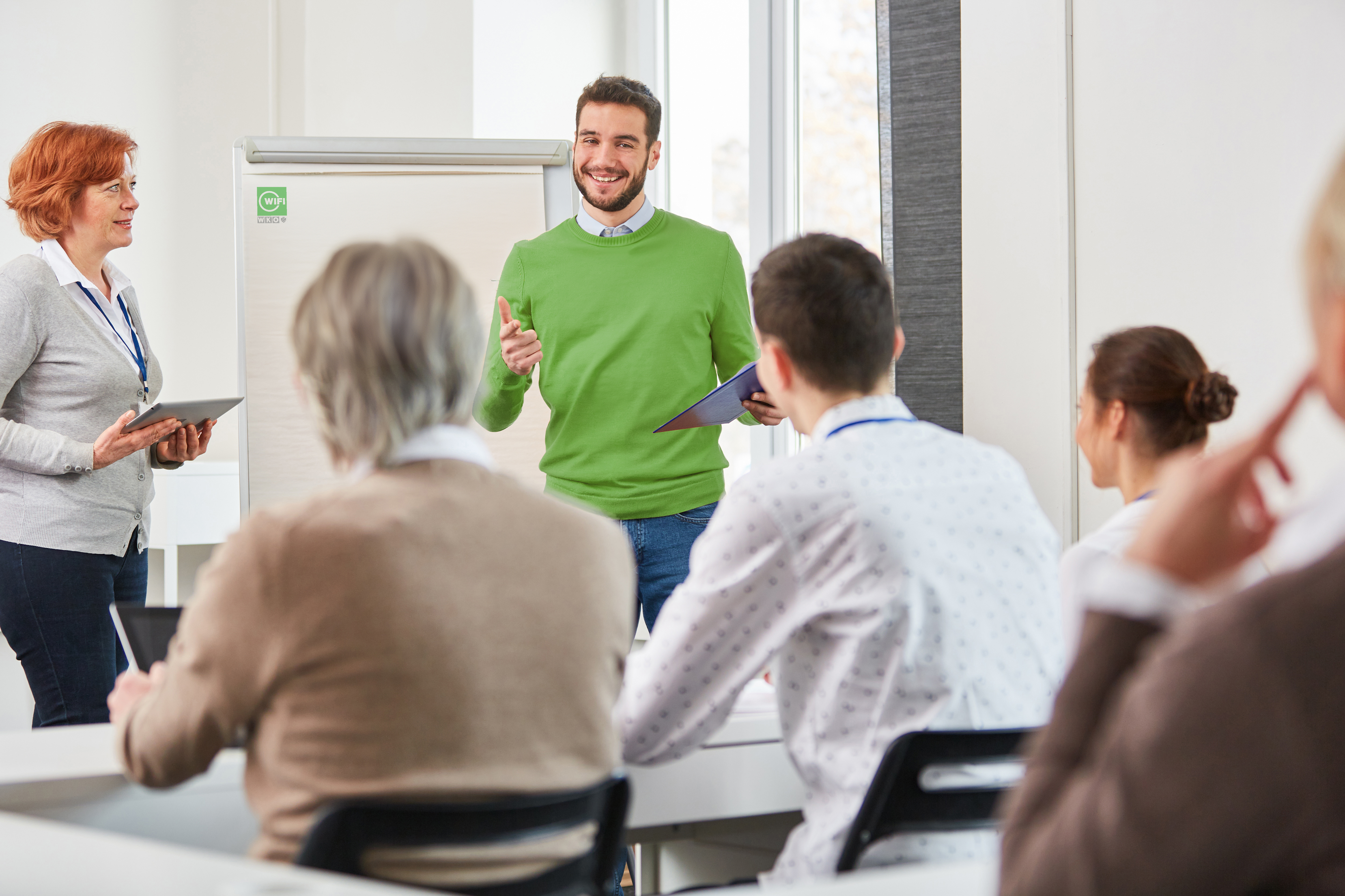 Grafik für -Trainer werden: Feedback-Triple-Star im Interview | WIFI Blog