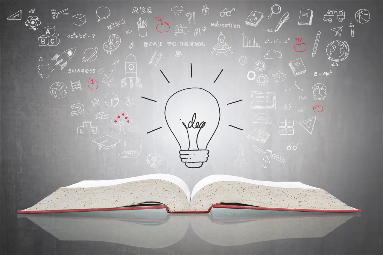Die Grafik zeigt ein aufgeschlagenes Buch mit einer gezeichneten Glühbirne darüber. Rund um die Birne sind Symbole und Scribbles zu Bildung und Schule. Der Hintergrund ist grau und trägt Symbole von Wissen und Kreativität.