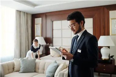 Diplomlehrgang Hotelmanagement: Fundierte Theorie und gelebte Praxis für nachhaltigen Erfolg | WIFI Tirol